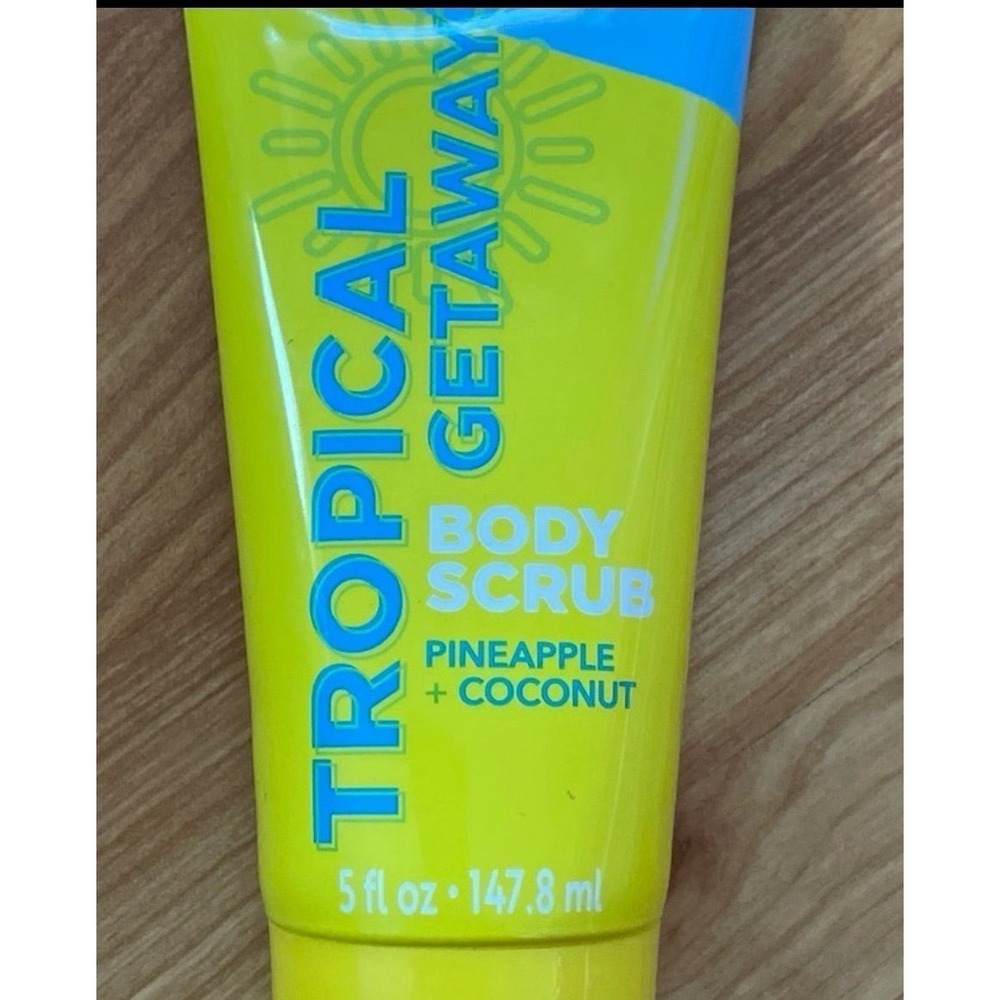 Bolero Tropical Getaway Body Scrub